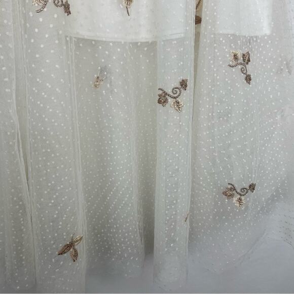 Interdee Paris Fashion Embroidered Floral Netting Skirt Size Small - Picture 5 of 14